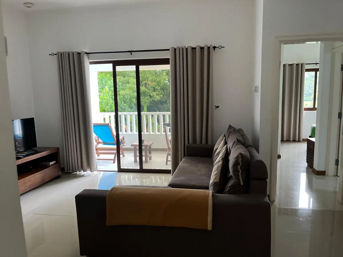 Kanasuk Self Catering Apartments Baie Lazare