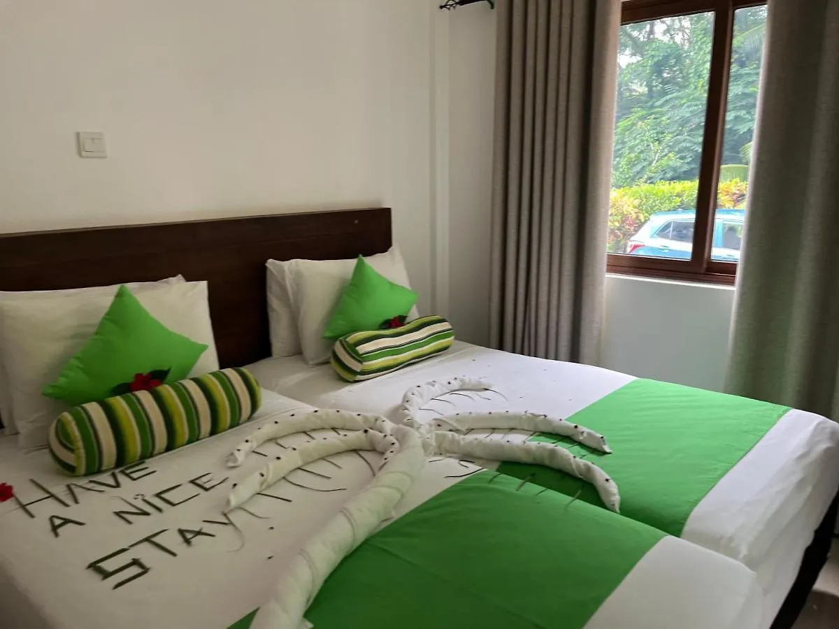 Kanasuk Self Catering Apartments Baie Lazare