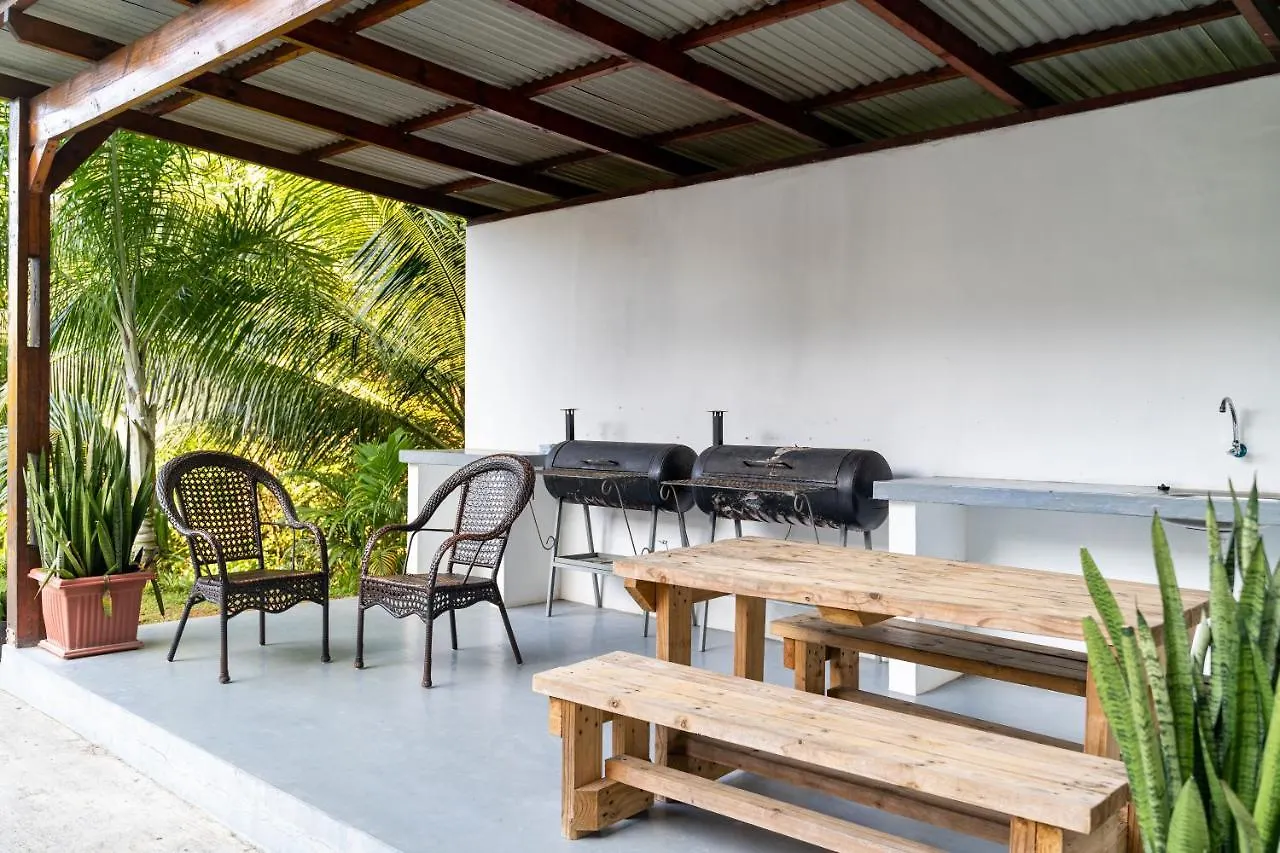 Kanasuk Self Catering Apartments Baie Lazare