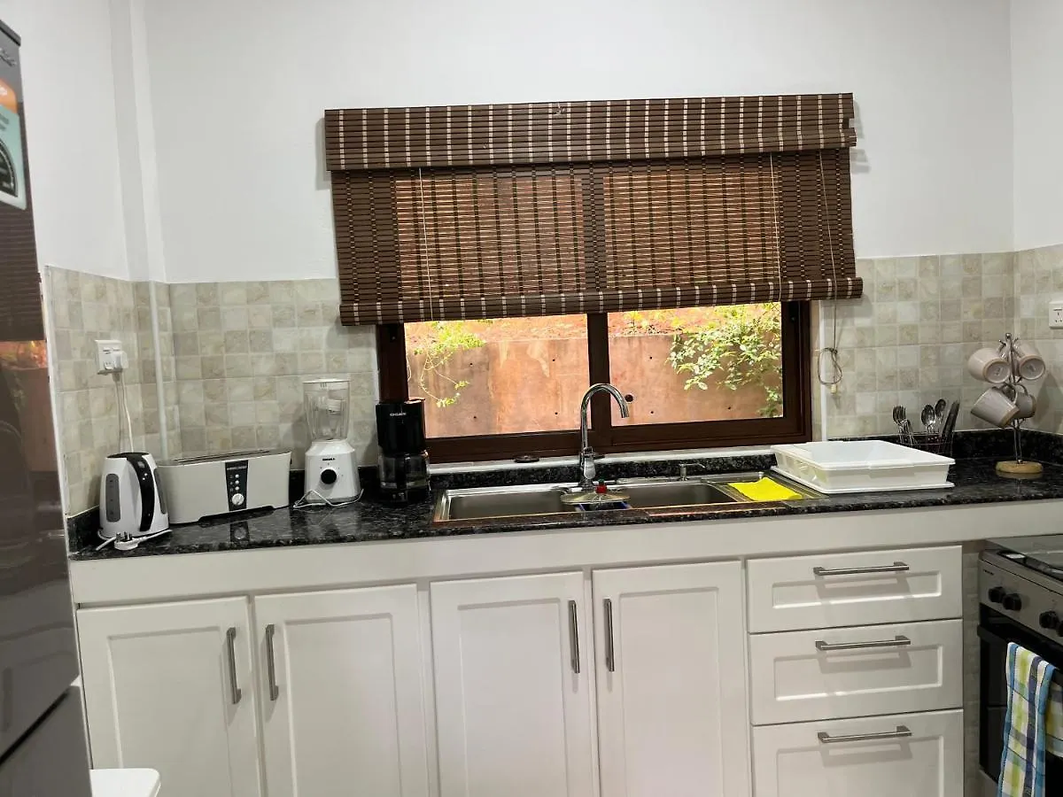 Kanasuk Self Catering Apartments Baie Lazare