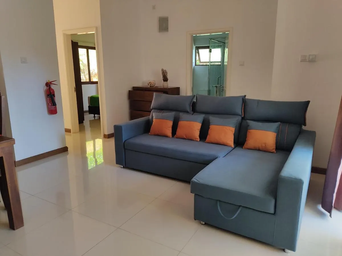 Kanasuk Self Catering Apartments Baie Lazare