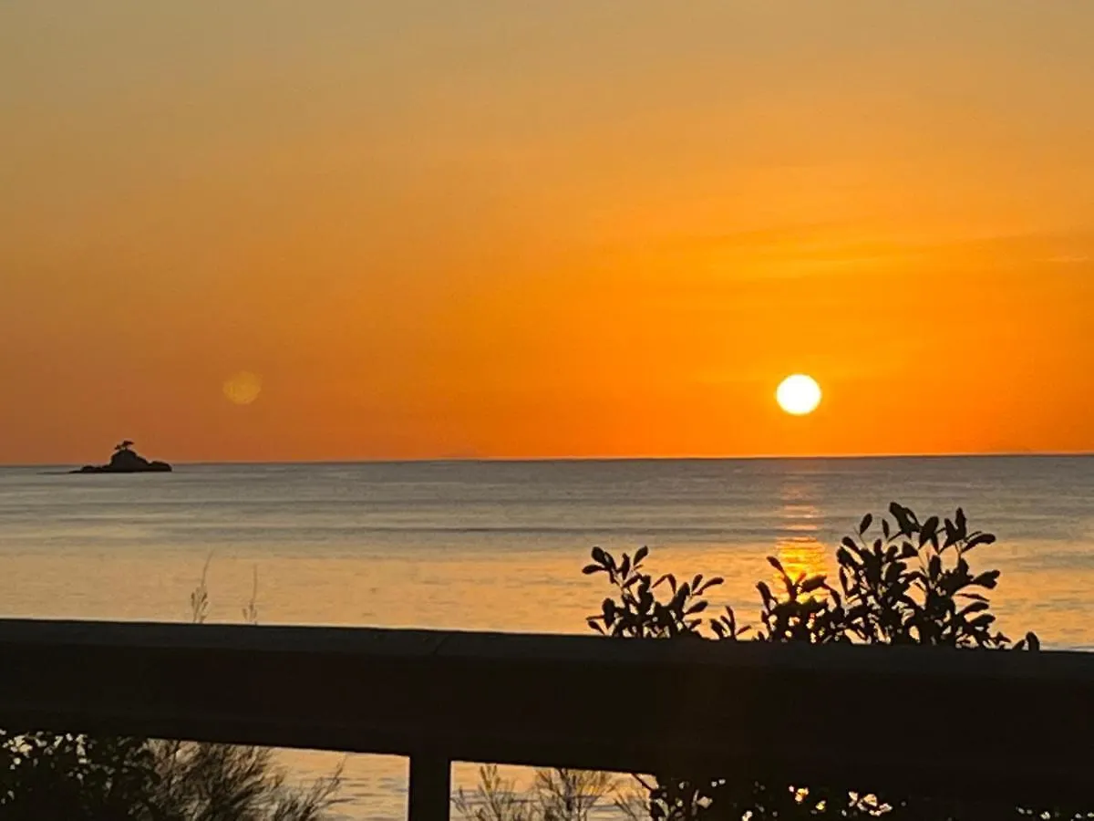 Kanasuk Self Catering Apartments Baie Lazare  Seychelles