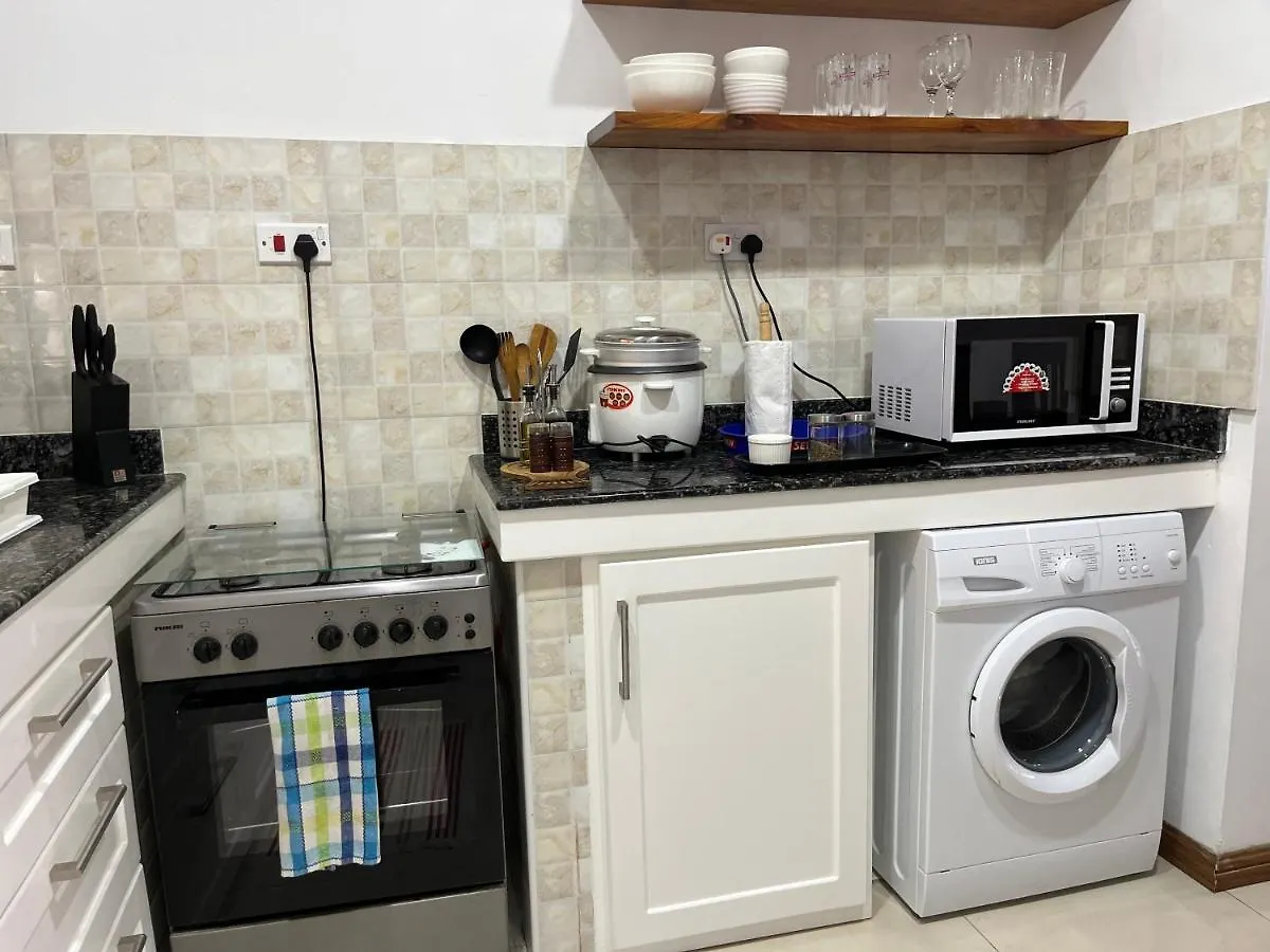 Baie Lazare  Kanasuk Self Catering Apartments סיישל