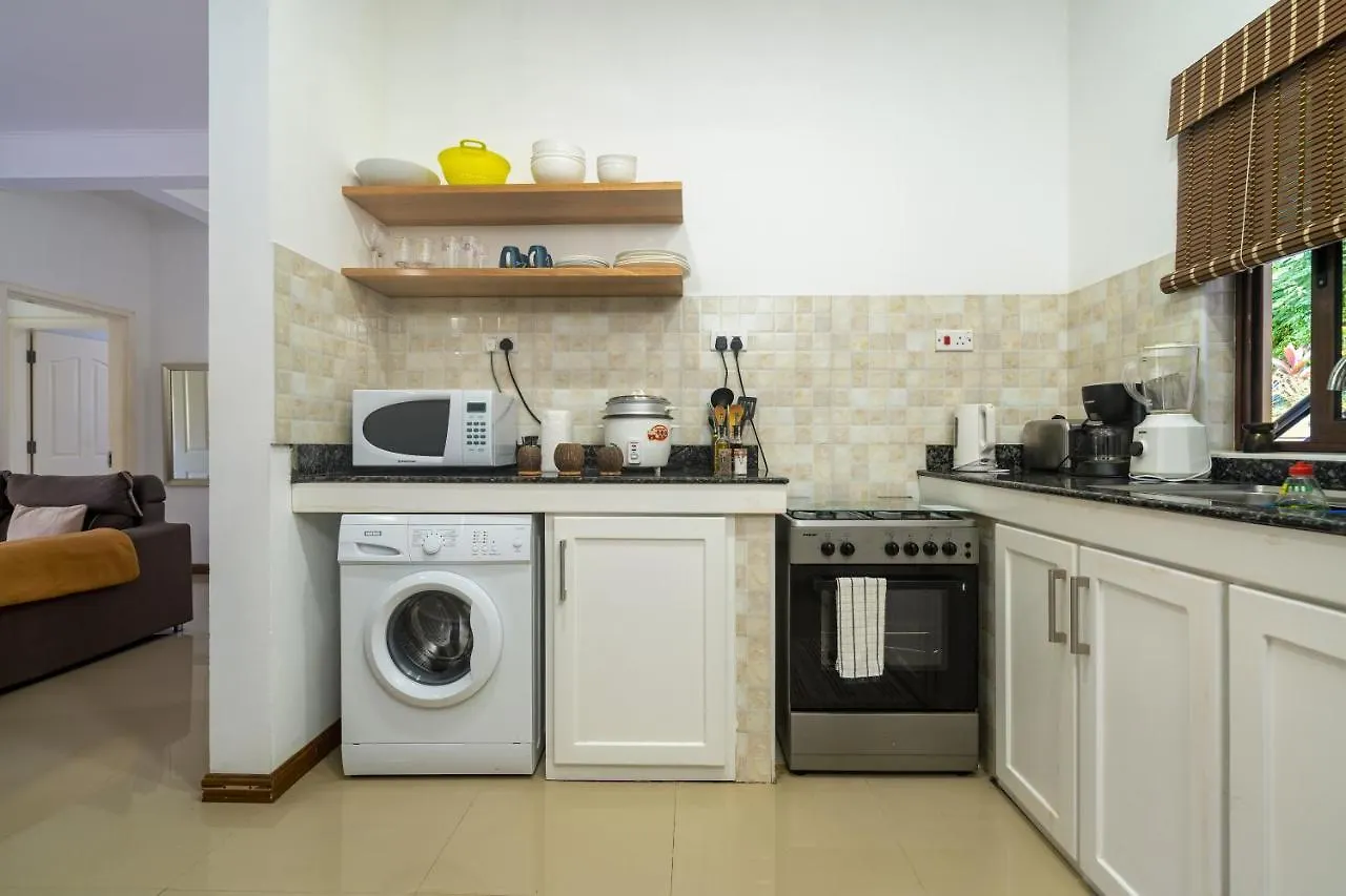 Baie Lazare  Kanasuk Self Catering Apartments